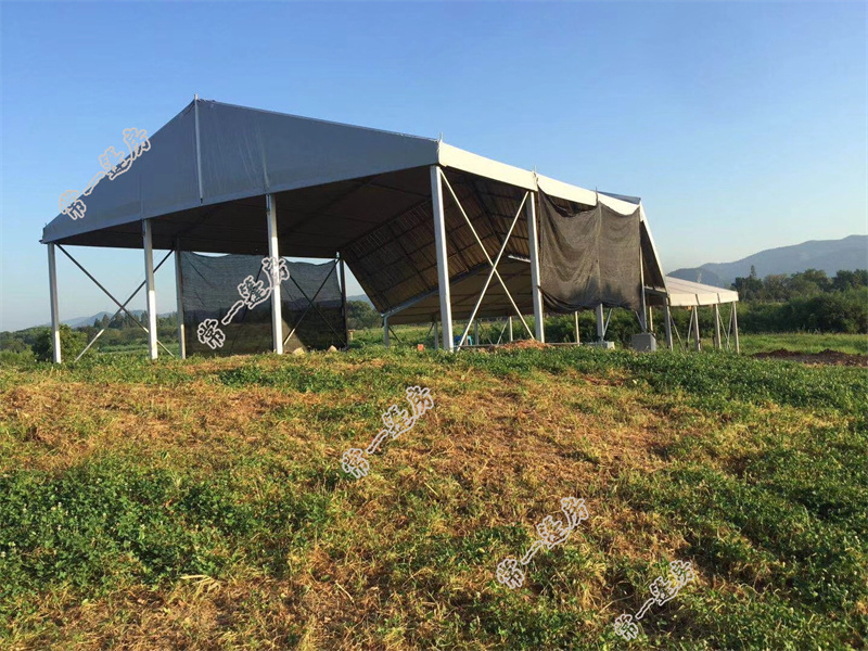 場地不平能搭建倉儲篷房嗎？